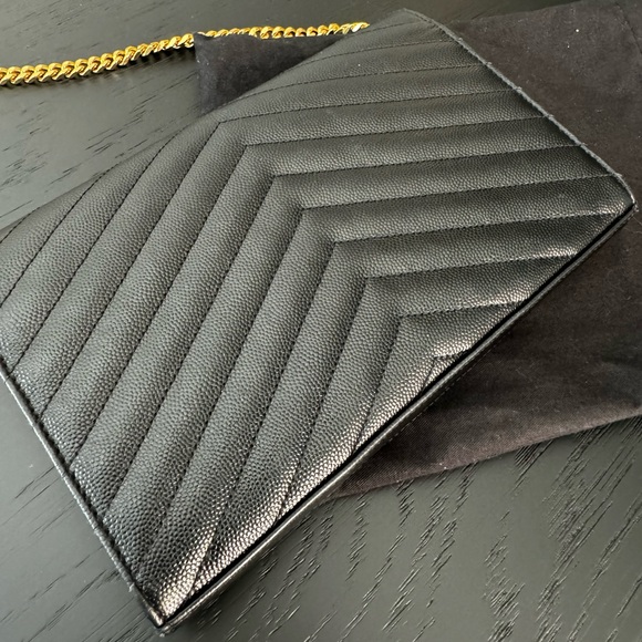 YSL Large Wallet on Chain - Picture 9 of 11